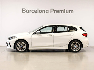 Fotos de BMW Serie 1 118d color Blanco. Año 2024. 110KW(150CV). Diésel. En concesionario Barcelona Premium -- GRAN VIA de Barcelona