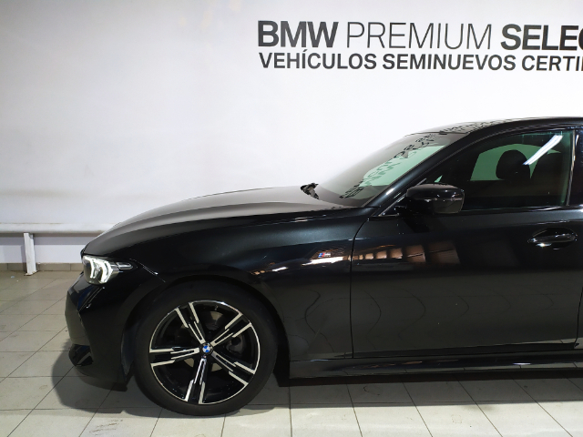 BMW Serie 3 320d color Negro. Año 2024. 140KW(190CV). Diésel. En concesionario Hispamovil Elche de Alicante