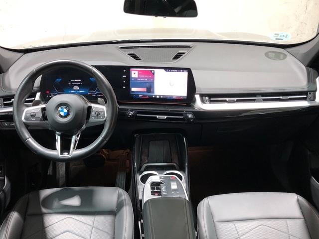 BMW X1 sDrive18d color Gris Plata. Año 2024. 110KW(150CV). Diésel. En concesionario Movilnorte El Plantio de Madrid