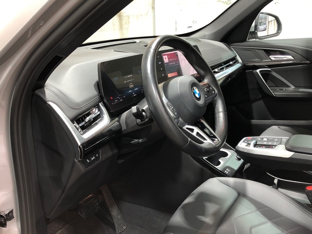 BMW X1 sDrive18d color Gris Plata. Año 2024. 110KW(150CV). Diésel. En concesionario Movilnorte El Plantio de Madrid