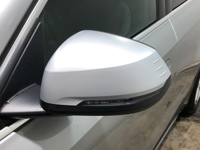 BMW X1 sDrive18d color Gris Plata. Año 2024. 110KW(150CV). Diésel. En concesionario Movilnorte El Plantio de Madrid