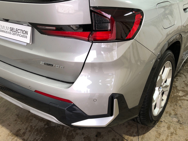 BMW X1 sDrive18d color Gris Plata. Año 2024. 110KW(150CV). Diésel. En concesionario Movilnorte El Plantio de Madrid