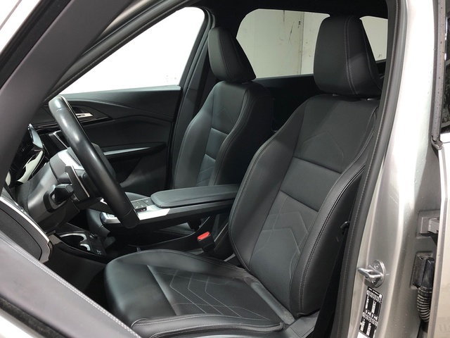 BMW X1 sDrive18d color Gris Plata. Año 2024. 110KW(150CV). Diésel. En concesionario Movilnorte El Plantio de Madrid