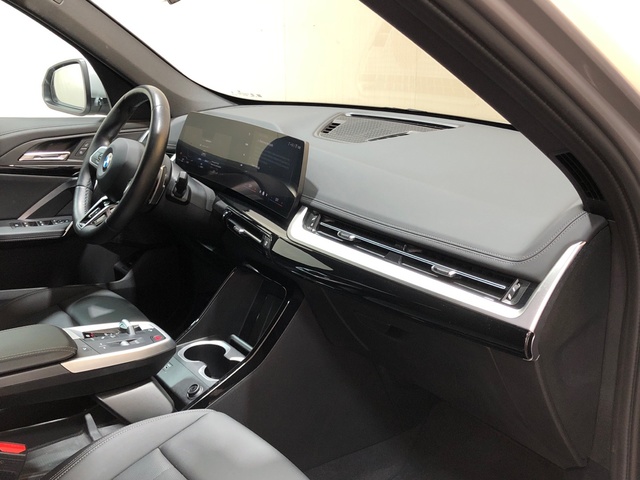 BMW X1 sDrive18d color Gris Plata. Año 2024. 110KW(150CV). Diésel. En concesionario Movilnorte El Plantio de Madrid