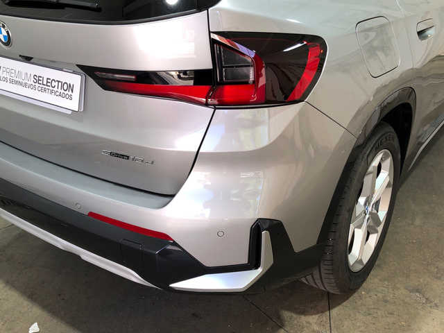 BMW X1 sDrive18d color Gris Plata. Año 2024. 110KW(150CV). Diésel. En concesionario Movilnorte El Plantio de Madrid