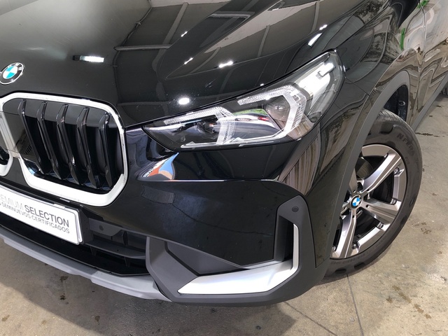 BMW X1 sDrive18d color Negro. Año 2024. 110KW(150CV). Diésel. En concesionario Movilnorte Las Rozas de Madrid