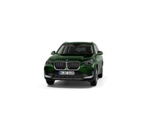 Fotos de BMW X1 sDrive18d color Verde. Año 2024. 110KW(150CV). Diésel. En concesionario Movilnorte El Carralero de Madrid