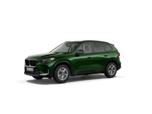 Fotos de BMW X1 sDrive18d color Verde. Año 2024. 110KW(150CV). Diésel. En concesionario Movilnorte El Carralero de Madrid