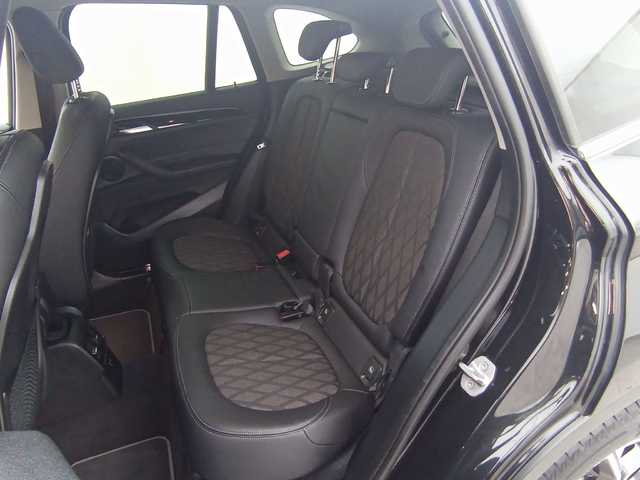 BMW X1 sDrive18d color Negro. Año 2022. 110KW(150CV). Diésel. En concesionario Augusta Aragon S.A. de Zaragoza