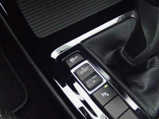 BMW X1 sDrive18d color Negro. Año 2022. 110KW(150CV). Diésel. En concesionario Augusta Aragon S.A. de Zaragoza