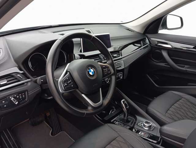 BMW X1 sDrive18d color Negro. Año 2022. 110KW(150CV). Diésel. En concesionario Augusta Aragon S.A. de Zaragoza