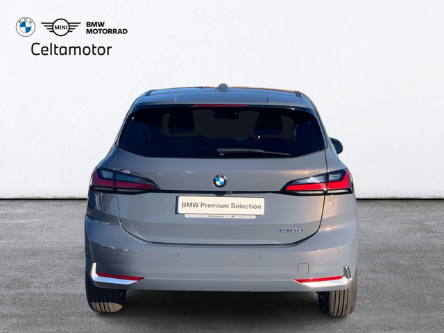 BMW Serie 2 218d Active Tourer color Marrón. Año 2022. 110KW(150CV). Diésel. En concesionario Celtamotor Pontevedra de Pontevedra