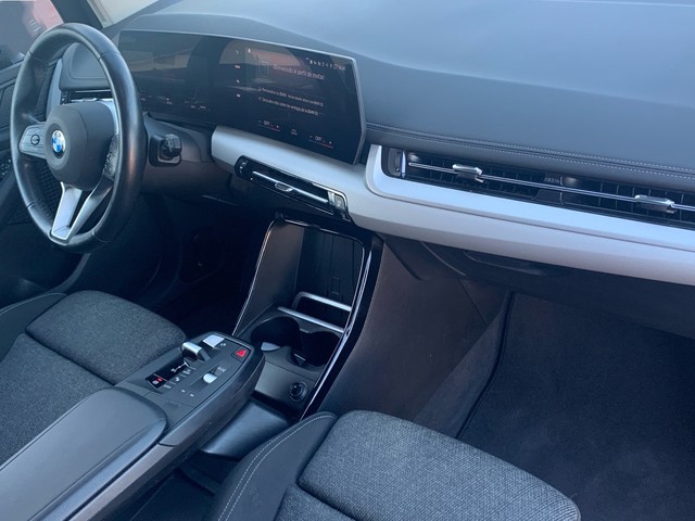 BMW Serie 2 218d Active Tourer color Marrón. Año 2022. 110KW(150CV). Diésel. En concesionario Celtamotor Pontevedra de Pontevedra