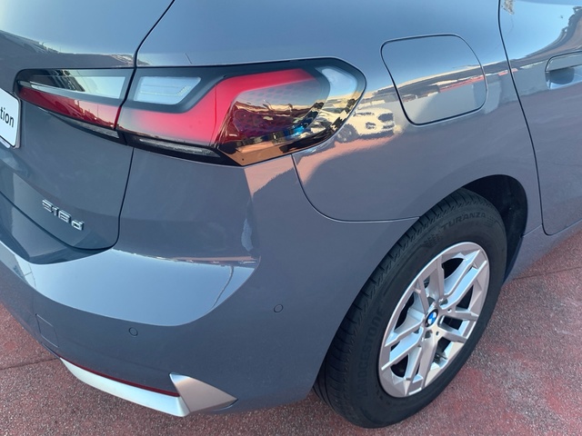 BMW Serie 2 218d Active Tourer color Marrón. Año 2022. 110KW(150CV). Diésel. En concesionario Celtamotor Pontevedra de Pontevedra