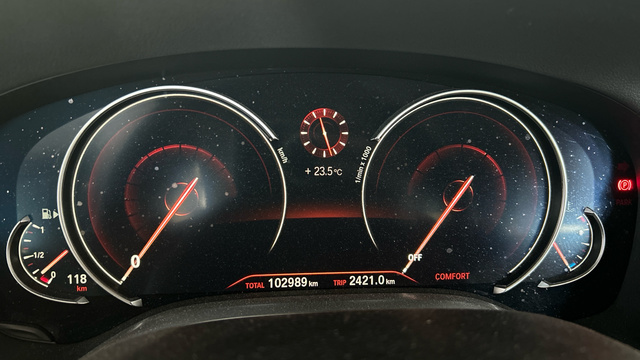BMW Serie 7 750i color Gris. Año 2018. 330KW(450CV). Gasolina. En concesionario BYmyCAR Madrid - Alcalá de Madrid