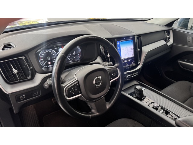 Volvo XC60 B4 D Momentum Pro Auto 145 kW (197 CV)