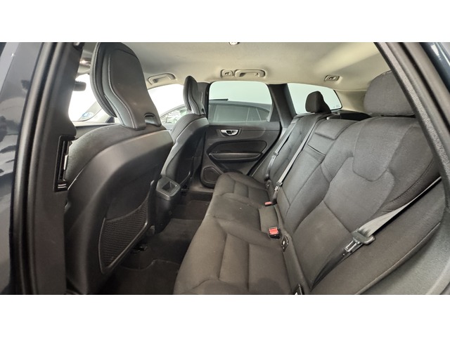 Volvo XC60 B4 D Momentum Pro Auto 145 kW (197 CV)
