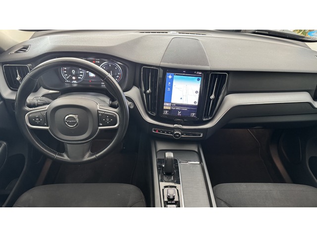 Volvo XC60 B4 D Momentum Pro Auto 145 kW (197 CV)