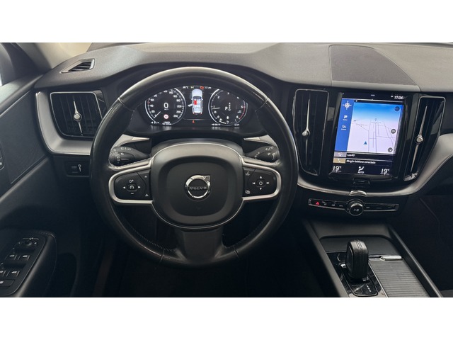 Volvo XC60 B4 D Momentum Pro Auto 145 kW (197 CV)