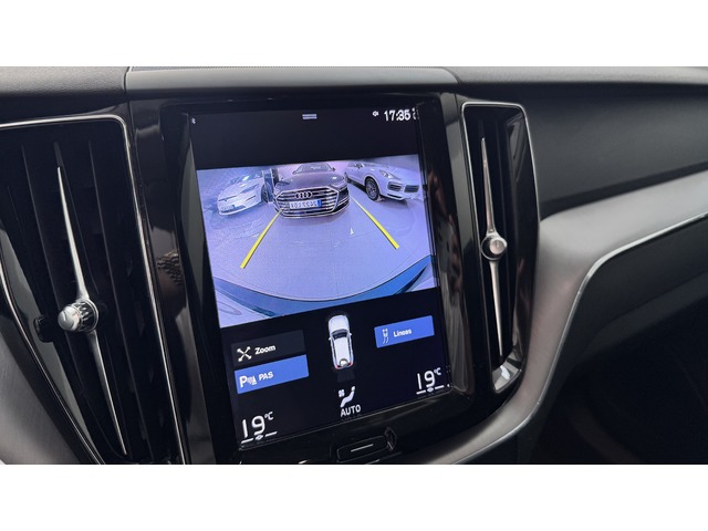 Volvo XC60 B4 D Momentum Pro Auto 145 kW (197 CV)