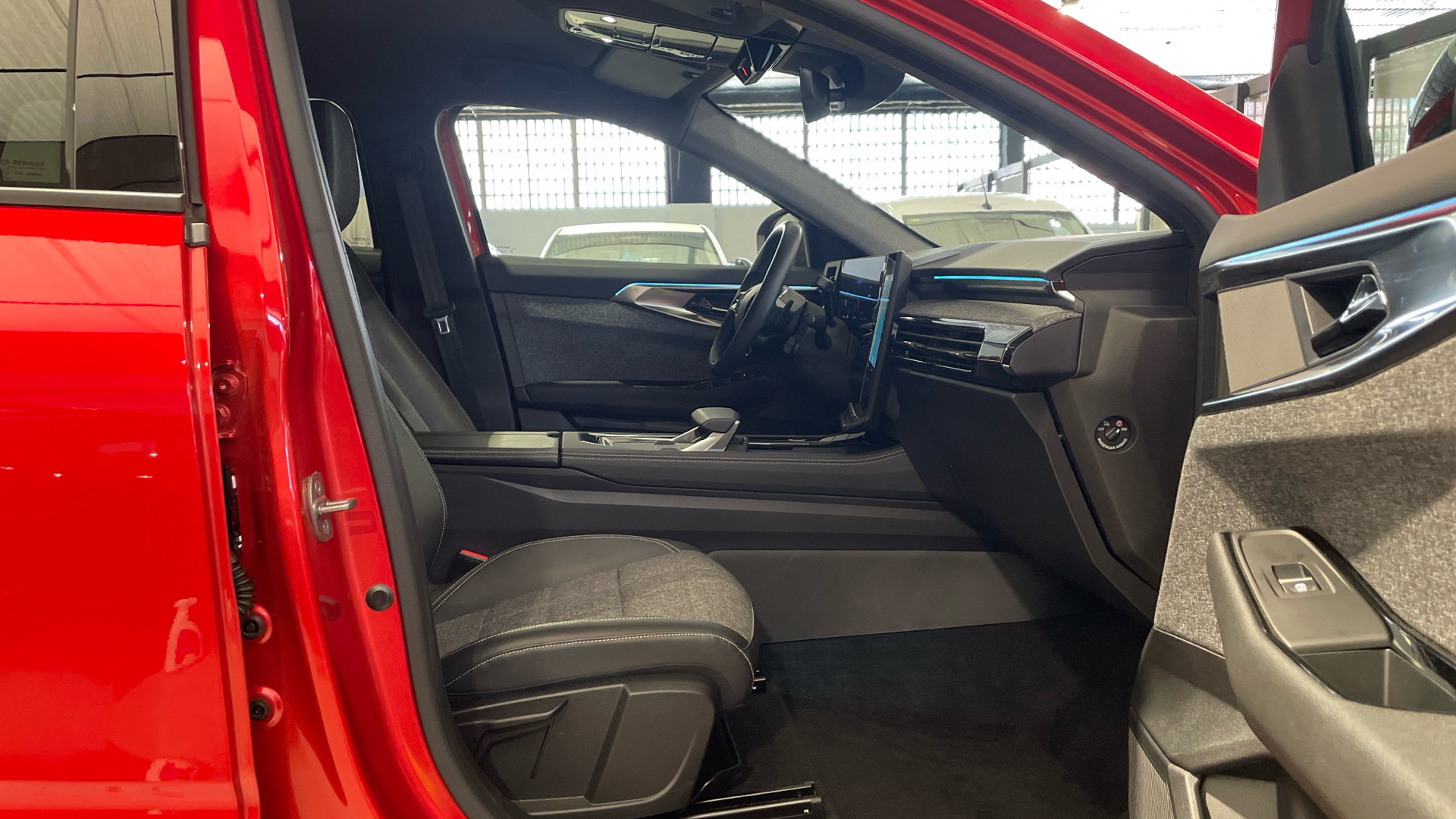Renault Espace E-Tech 200 - 13