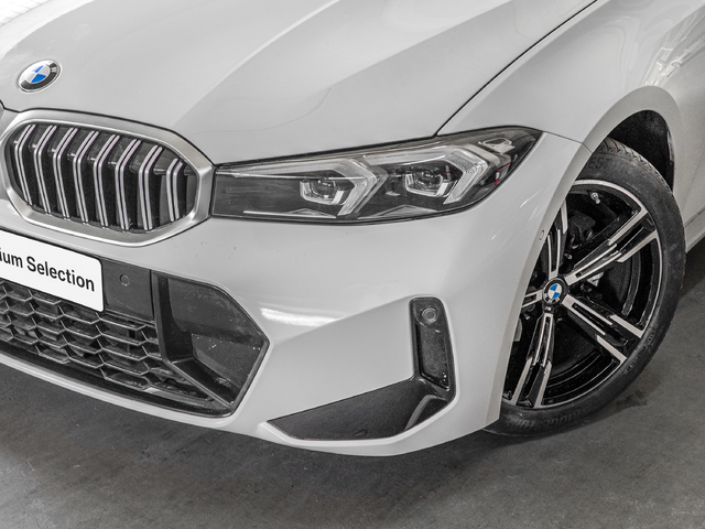 BMW Serie 3 318d Touring color Blanco. Año 2024. 110KW(150CV). Diésel. En concesionario Caetano Cuzco, Salvatierra de Madrid