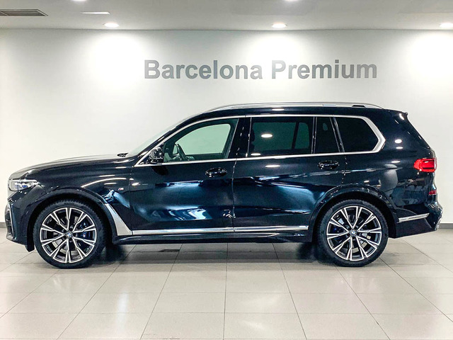 BMW X7 xDrive40i color Negro. Año 2020. 250KW(340CV). Gasolina. En concesionario Barcelona Premium -- GRAN VIA de Barcelona