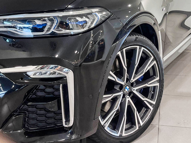 BMW X7 xDrive40i color Negro. Año 2020. 250KW(340CV). Gasolina. En concesionario Barcelona Premium -- GRAN VIA de Barcelona