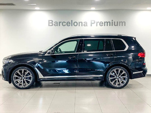 Fotos de BMW X7 xDrive40i color Negro. Año 2020. 250KW(340CV). Gasolina. En concesionario Barcelona Premium -- GRAN VIA de Barcelona