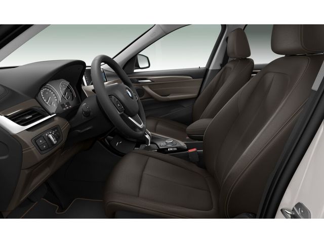 BMW X1 sDrive20i color Beige. Año 2021. 141KW(192CV). Gasolina. En concesionario Caetano Cuzco, Alcalá de Madrid