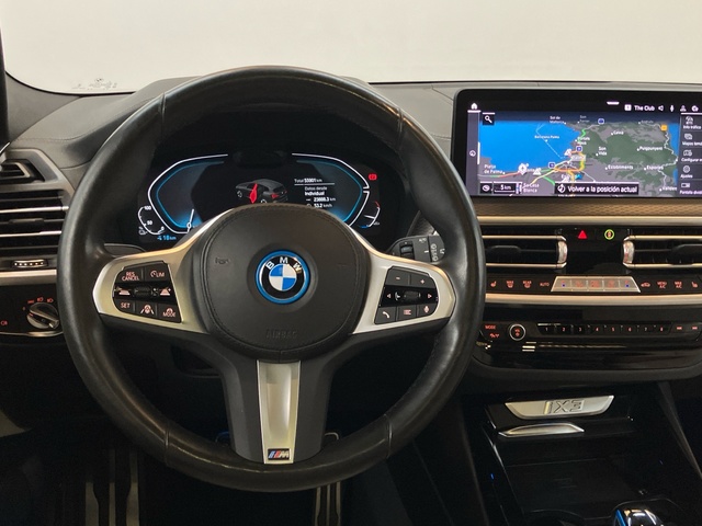 BMW iX3 M Sport color Rojo. Año 2022. 210KW(286CV). Eléctrico. En concesionario Proa Premium Palma de Baleares