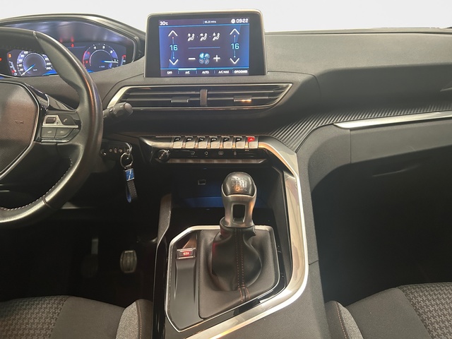 Peugeot 3008 BlueHDI 130 S&S Active 96 kW (130 CV)