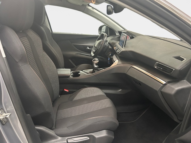 Peugeot 3008 BlueHDI 130 S&S Active 96 kW (130 CV)