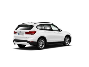 Fotos de BMW X1 sDrive18i color Blanco. Año 2021. 103KW(140CV). Gasolina. En concesionario San Rafael Motor LUCENA, S.L. de Córdoba
