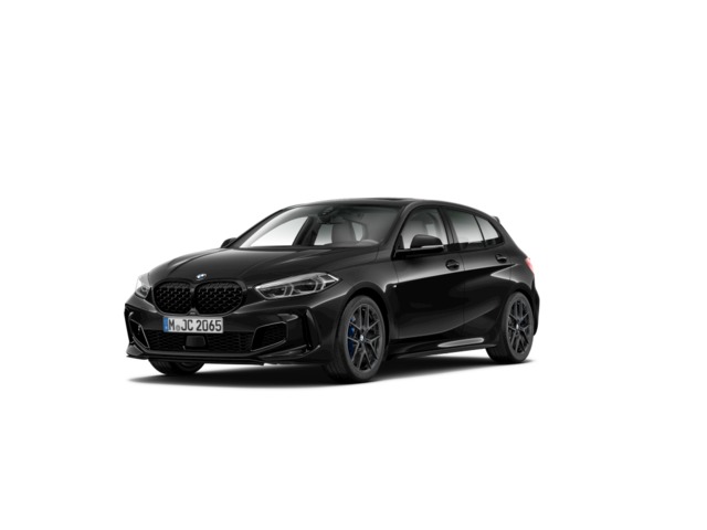 BMW Serie 1 M135i color Negro. Año 2022. 225KW(306CV). Gasolina. En concesionario Movilnorte El Plantio de Madrid