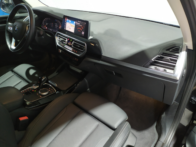BMW X3 xDrive20d color Gris. Año 2024. 140KW(190CV). Diésel. En concesionario Hispamovil Elche de Alicante