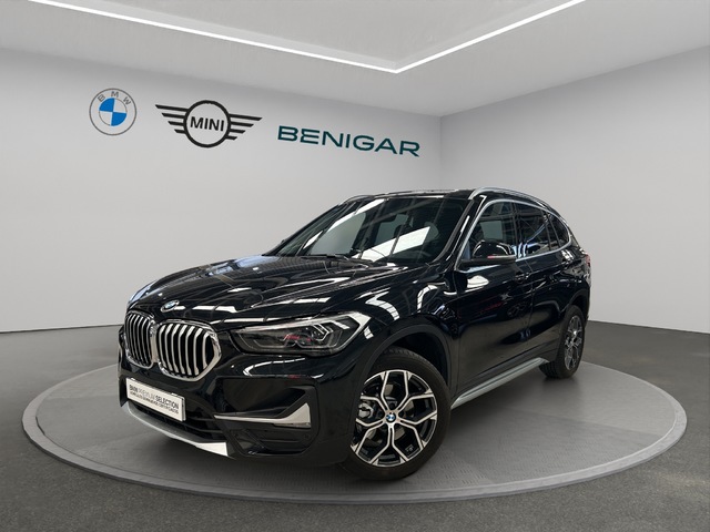 BMW X1 sDrive18d color Negro. Año 2021. 110KW(150CV). Diésel. En concesionario GANDIA Automoviles Fersan, S.A. de Valencia