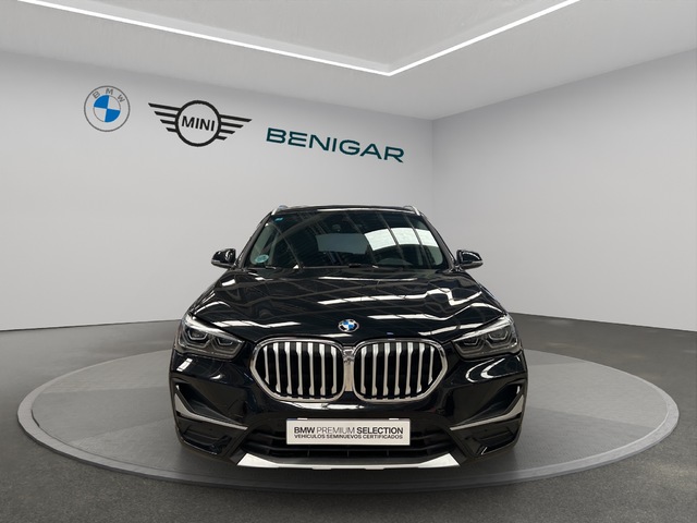 BMW X1 sDrive18d color Negro. Año 2021. 110KW(150CV). Diésel. En concesionario GANDIA Automoviles Fersan, S.A. de Valencia
