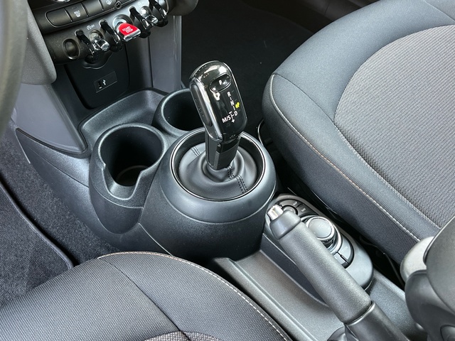 fotoG 20 del MINI MINI 5 Puertas Cooper 100 kW (136 CV) 136cv Gasolina del 2022 en Pontevedra