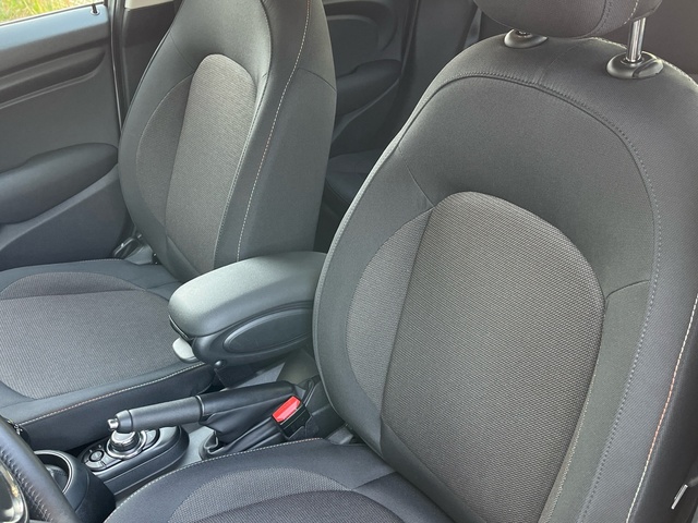 fotoG 23 del MINI MINI 5 Puertas Cooper 100 kW (136 CV) 136cv Gasolina del 2022 en Pontevedra