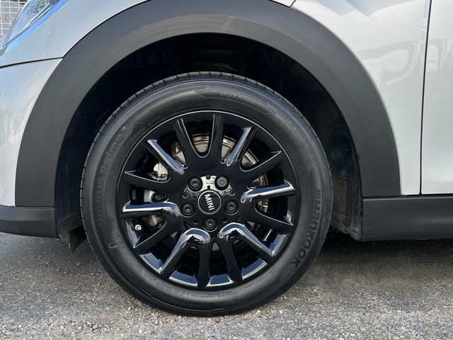 fotoG 27 del MINI MINI 5 Puertas Cooper 100 kW (136 CV) 136cv Gasolina del 2022 en Pontevedra