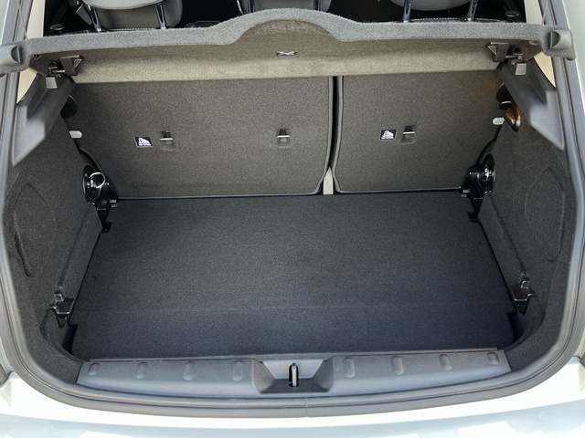 fotoG 29 del MINI MINI 5 Puertas Cooper 100 kW (136 CV) 136cv Gasolina del 2022 en Pontevedra