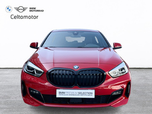 Fotos de BMW Serie 1 118i color Rojo. Año 2024. 103KW(140CV). Gasolina. En concesionario Celtamotor Vigo de Pontevedra