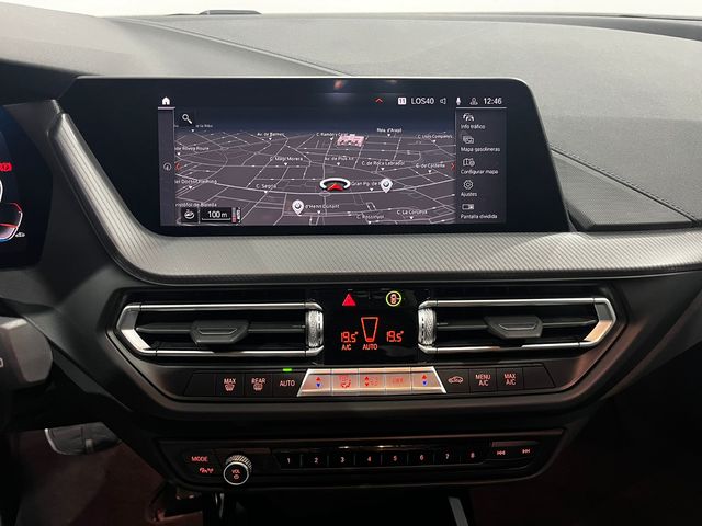BMW Serie 1 118i color Azul. Año 2021. 103KW(140CV). Gasolina. En concesionario Unicars Ponent de Lleida