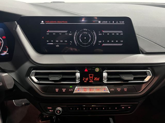 BMW Serie 1 118i color Azul. Año 2021. 103KW(140CV). Gasolina. En concesionario Unicars Ponent de Lleida