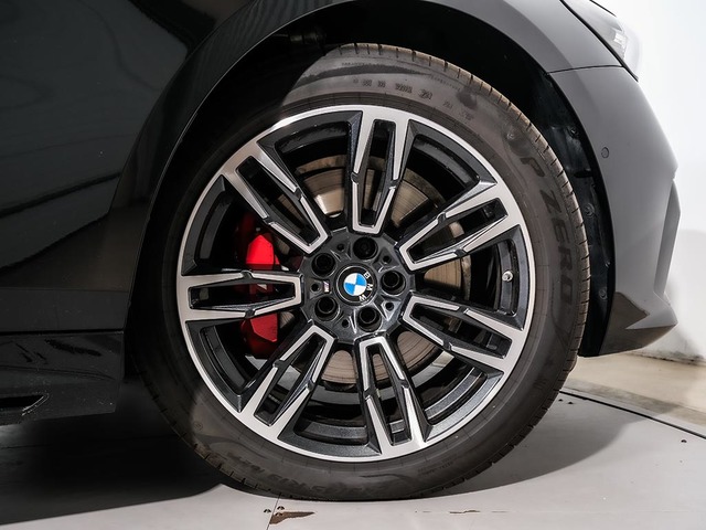 BMW Serie 5 520d Touring color Negro. Año 2024. 145KW(197CV). Híbrido Electro/Diesel. En concesionario Oliva Motor Tarragona de Tarragona