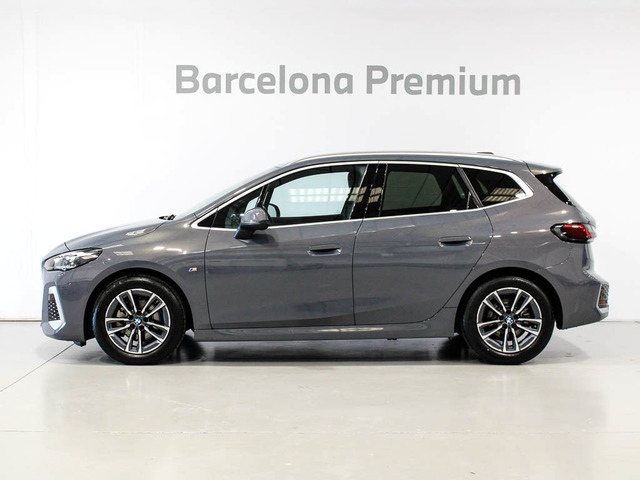 BMW Serie 2 218d Active Tourer color Gris. Año 2024. 110KW(150CV). Diésel. En concesionario Barcelona Premium -- GRAN VIA de Barcelona