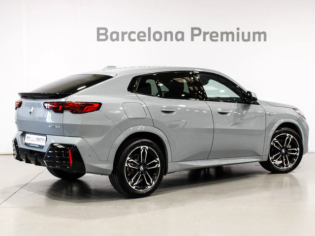 BMW X2 sDrive18d color Gris. Año 2024. 110KW(150CV). Diésel. En concesionario Barcelona Premium -- GRAN VIA de Barcelona