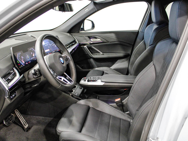 BMW X2 sDrive18d color Gris. Año 2024. 110KW(150CV). Diésel. En concesionario Barcelona Premium -- GRAN VIA de Barcelona