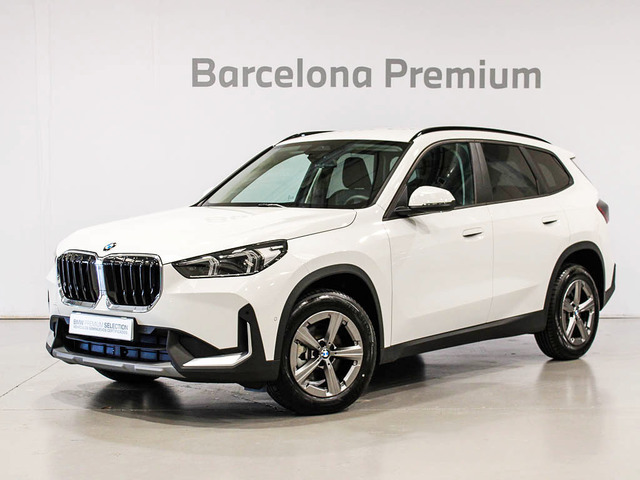 BMW X1 sDrive18d color Blanco. Año 2024. 110KW(150CV). Diésel. En concesionario Barcelona Premium -- GRAN VIA de Barcelona